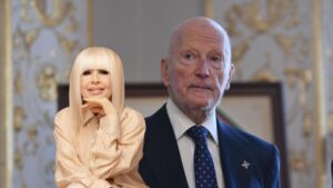 Цар Симеон II изпрати писмо на Лили Иванова, кани я в…