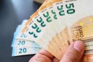 ,,Пенсиите в евро“: Стартира кампания за спокойствието на възрастните хора