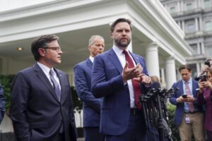 САЩ на прага на shutdown: Вицепрезидентът Ванс обвинява демократите, Шумер говори за „големи различия“