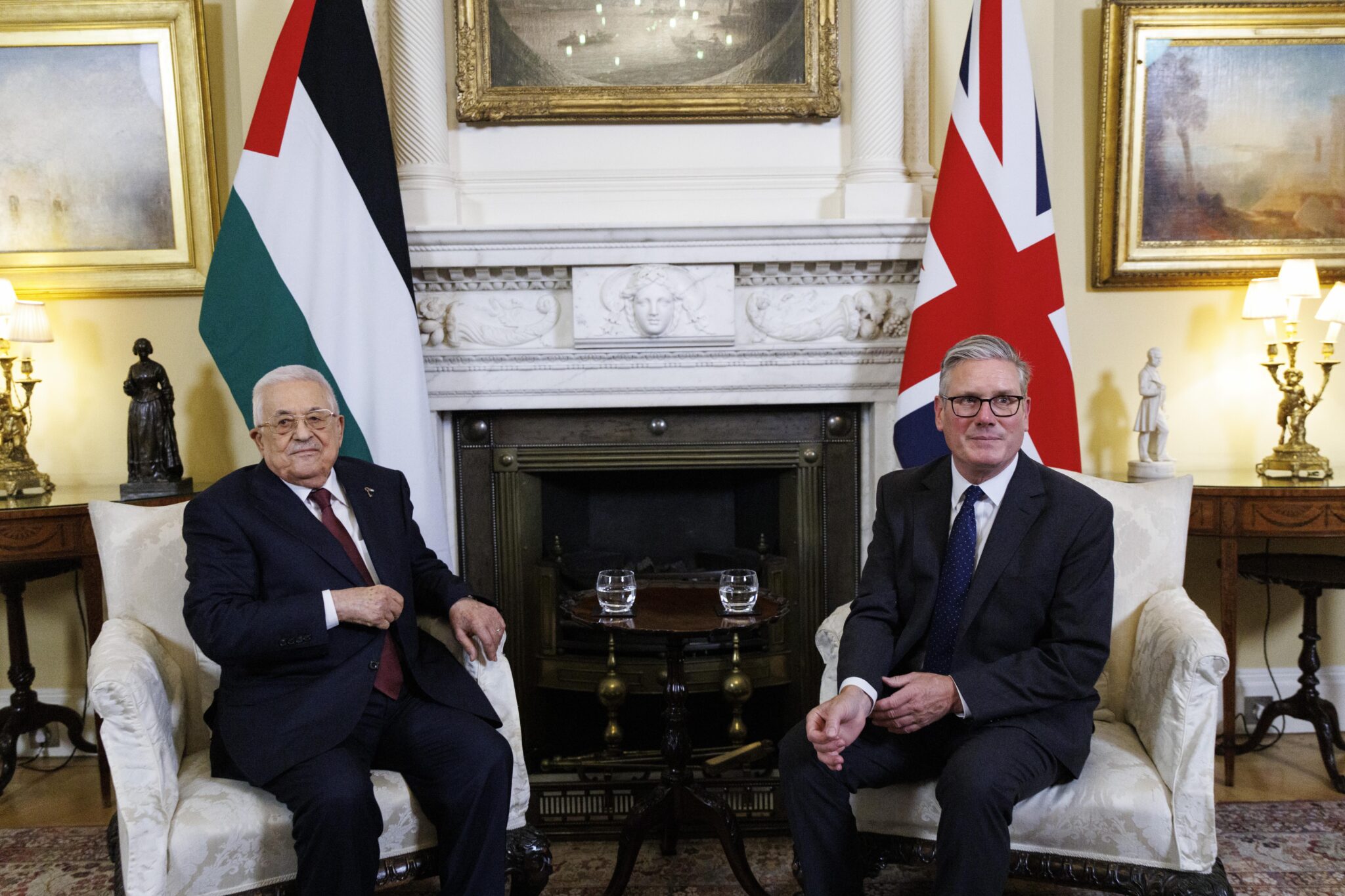 Британският премиер Киър Стармър се срещна в Лондон с президента