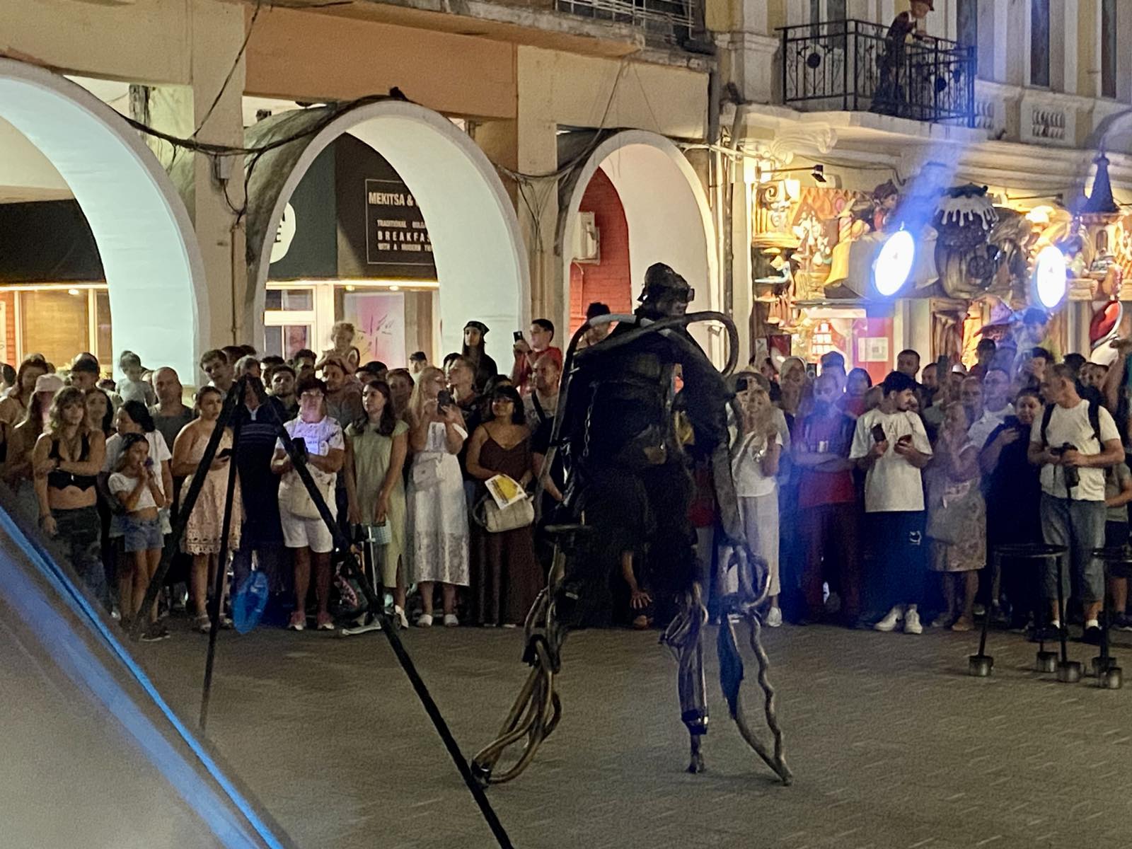 В Пловдив завърши Международният куклено театрален фестивал Двама са малко –