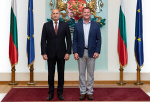 Радев се срещна с командира на американските ВМС