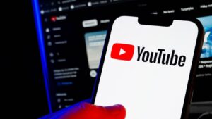 YouTube връща забранени канали заради промяна в политиката за дезинформация