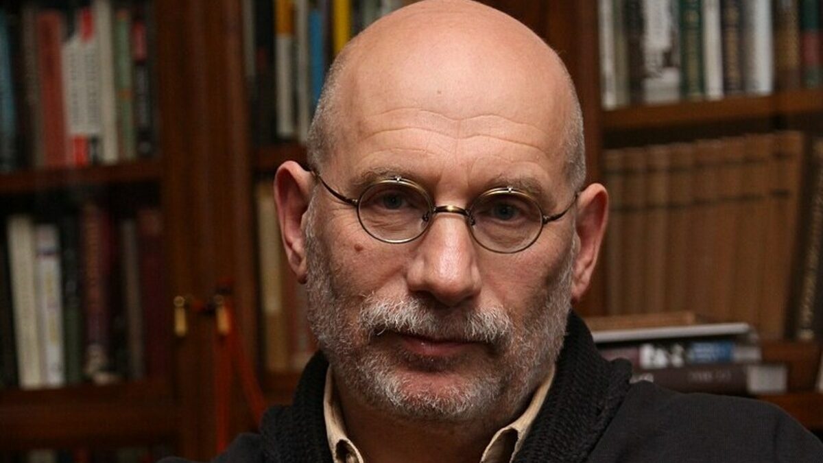 Един от най четените руски писатели на XXI век Борис Акунин