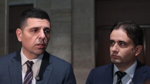 „Демократична България“: Няма да позволим по-високи данъци и осигуровки