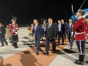 Вицепремиерът Атанас Зафиров посрещна с държавни почести генералния секретар на Виетнамската комунистическа партия То Лам