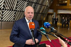 Росен Желязков от Брюксел: Санкциите на САЩ няма да засегнат производството и доставката на горива