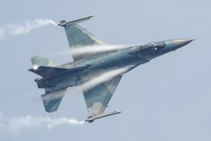 Още два F-16 пристигат в България