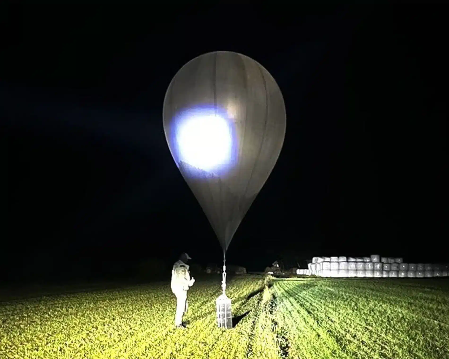 Литовските власти временно затвориха въздушното пространство над Вилнюс в четвъртък