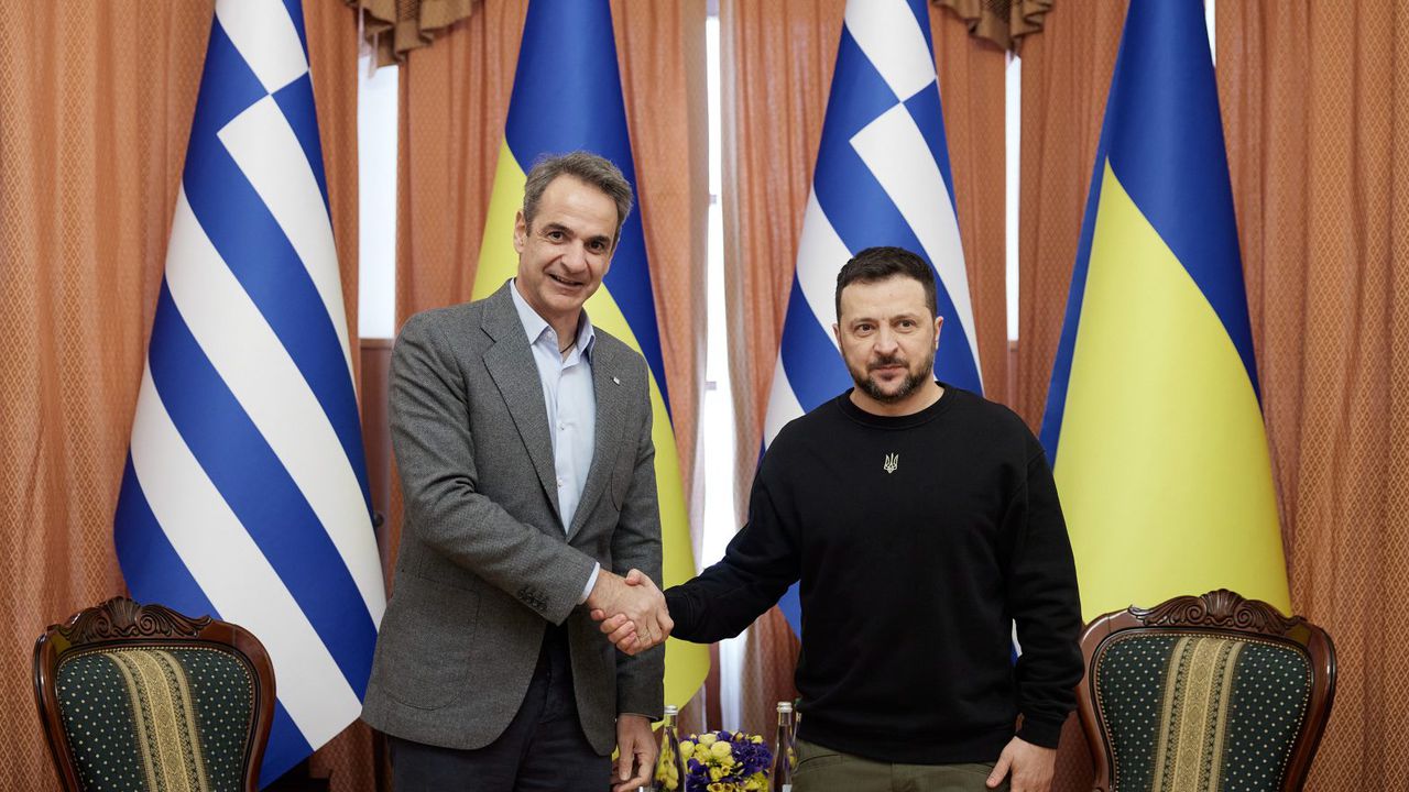 Гръцкият министър председател Кириакос Мицотакис проведе телефонен разговор с украинския президент