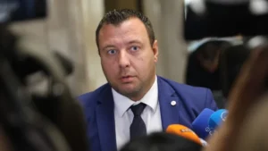 „Възраждане“: Има само едно решение за спасяване на демокрацията!