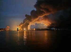 Сателитни снимки разкриват тежки щети по ключовото руско пристанище