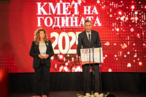 Кметът на Ямбол Валентин Ревански спечели наградата „Кмет на годината“