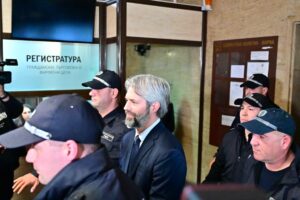 Посрещнаха с аплодисменти Коцев в съда