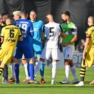 Сурови санкции за Локомотив след дербито на Пловдив – Ботев със служебна победа