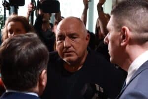 ОГРОМЕН СКАНДАЛ: Борисов, Мирчев и Василев в сблъсък в парламента (ВИДЕО)