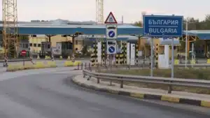 Дунав мост спира движението: цял ден без трафик към Румъния