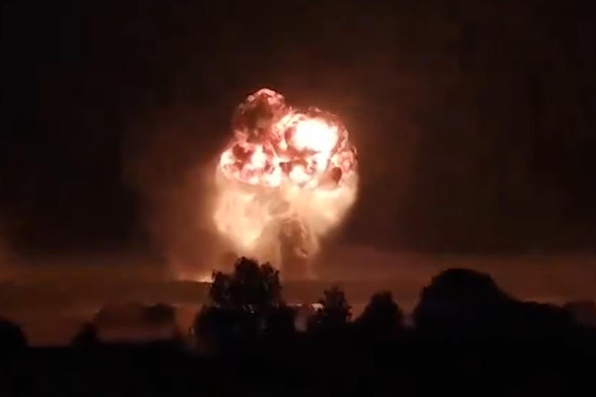 Голям взрив