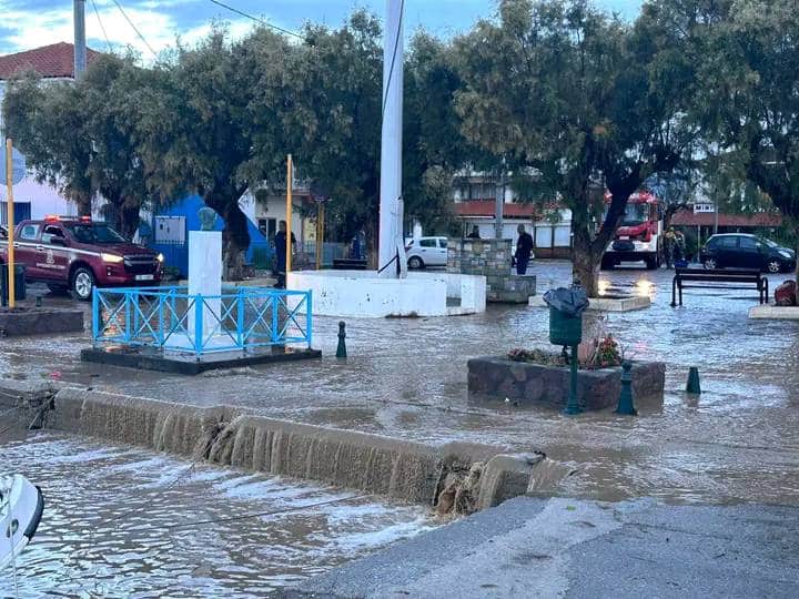 Нощен порой на гръцкия остров Лесбос предизвика сериозни наводнения в