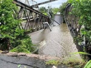 Критична ситуация: Десетки блокирани българи в Шри Ланка заради катастрофални наводнения
