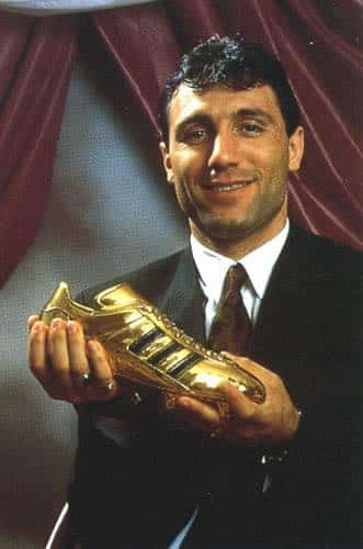 Легендата на българския футбол Христо Стоичков отбеляза 35 ата годишнина