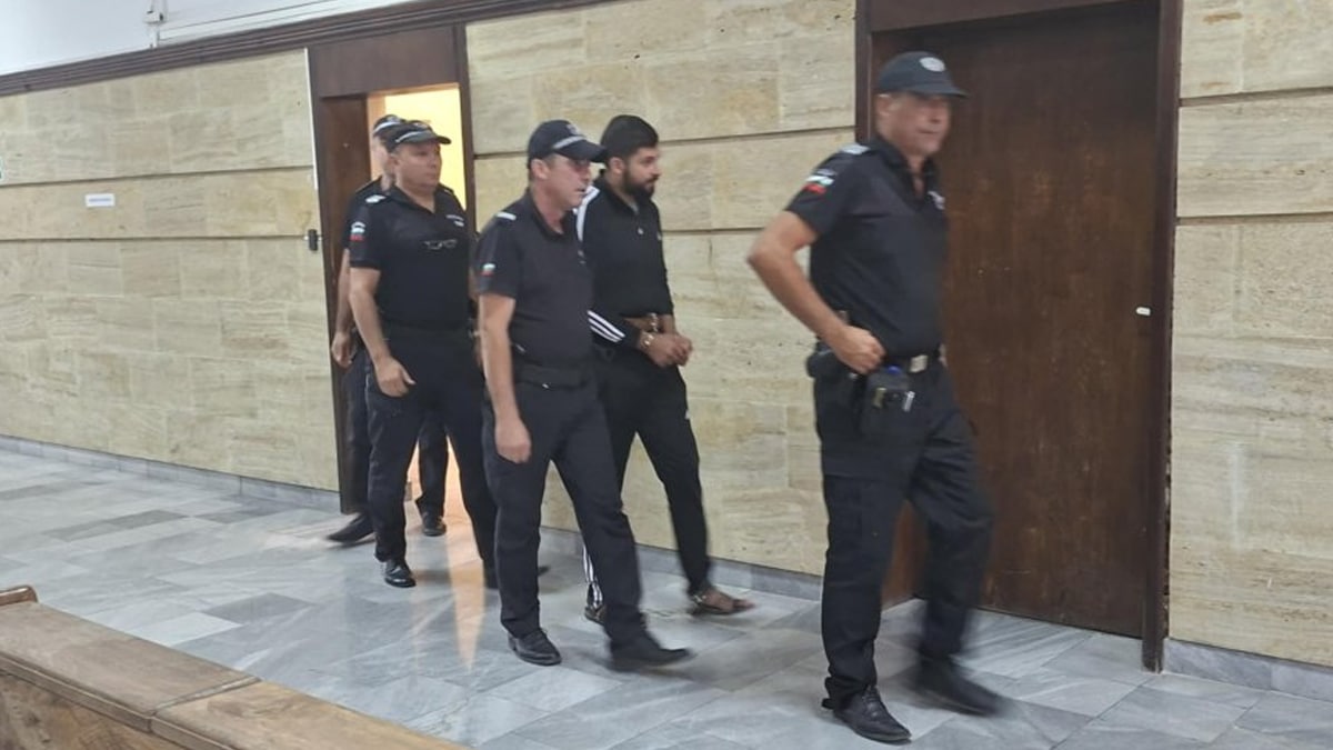 За справедливост призовават синът и дъщерята на фотографа от Генерал