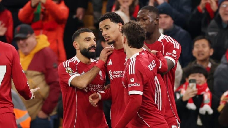 Юго Екитике вкара головете а Мохамед Салах се завърна с