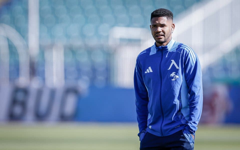 Крилото на Левски Фабио Лима се срещна с агента си