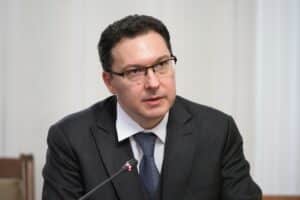 211 депутати единодушно поискаха обяснения от Даниел Митов за действията по време на протеста