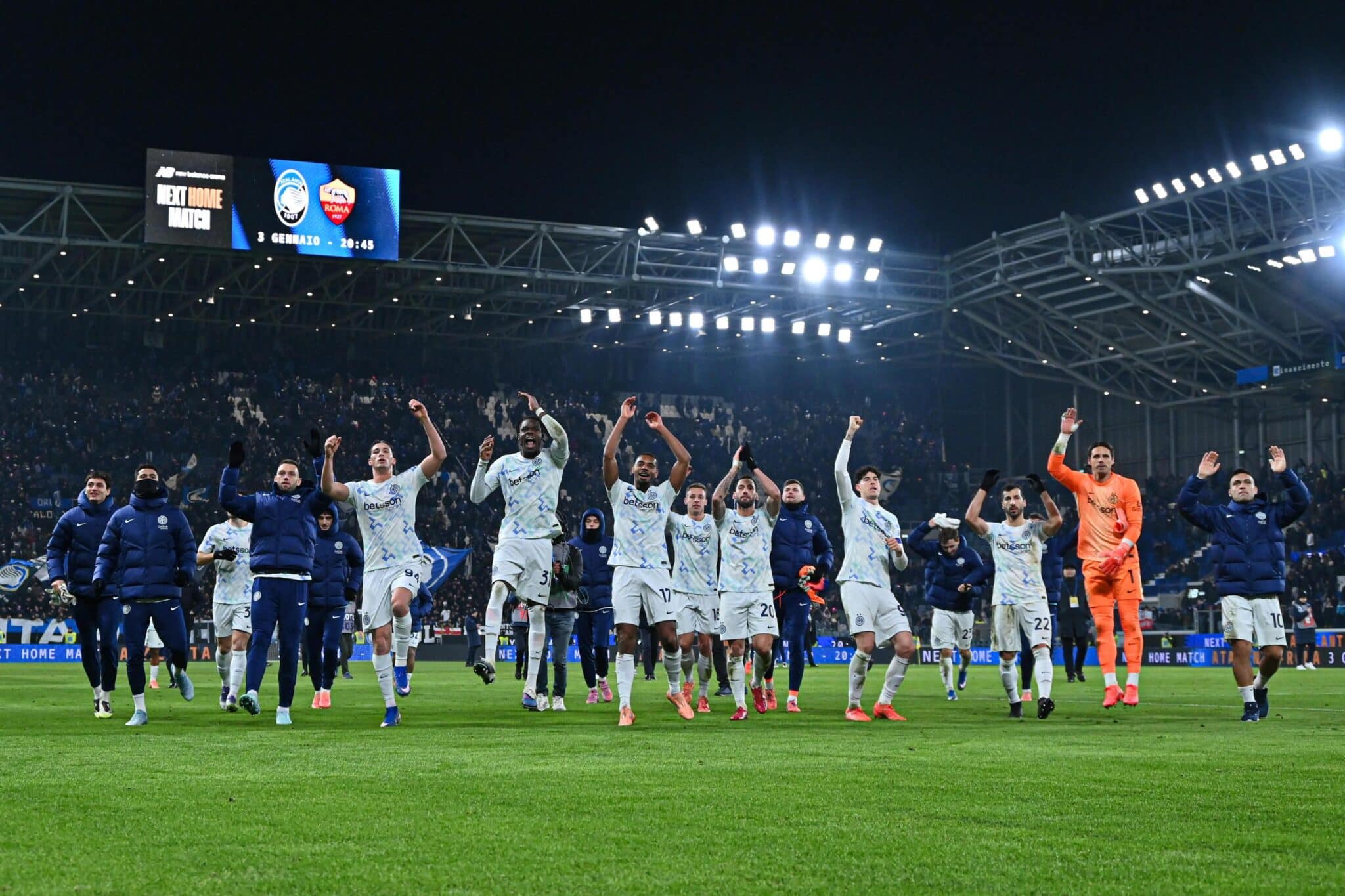 Интер ще посрещне новата 2026 година на върха в италианската