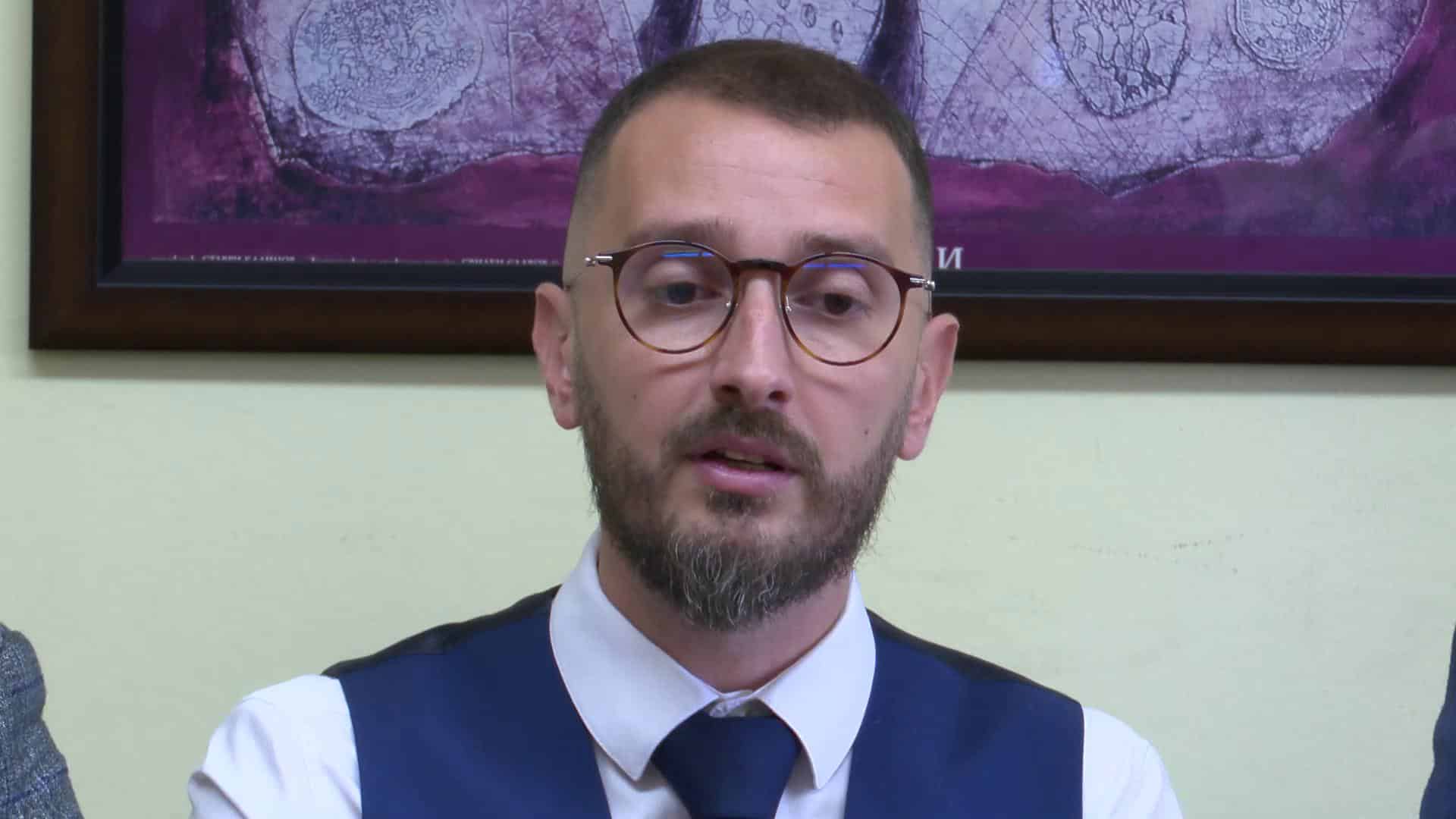 Кметът на столичния район 8222 Младост 8220 Ивайло Кукурин алармира че Столичният