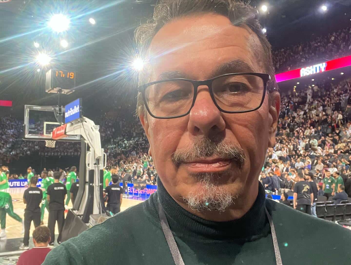 Журналистът Камен Алипиев по известен като Кедъра съобщи в личния