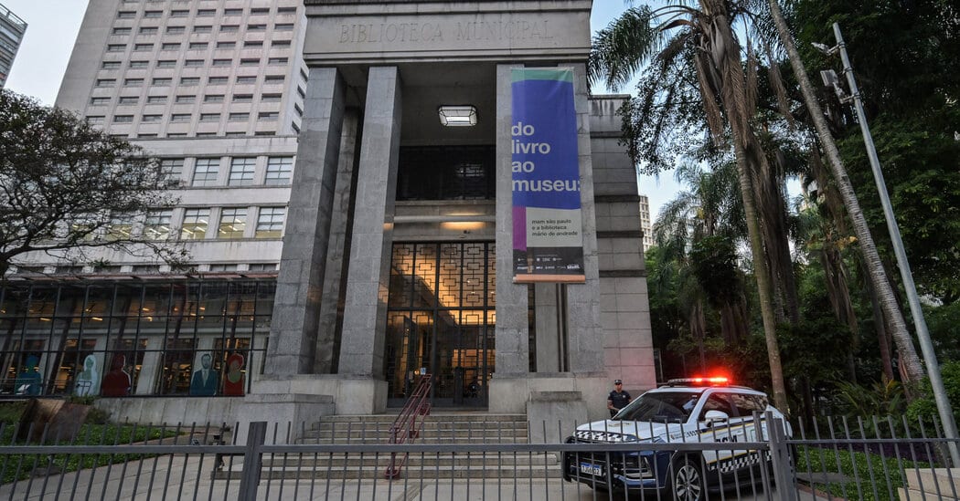 Бразилските власти задържаха мъж заподозрян в кражбата на осем произведения