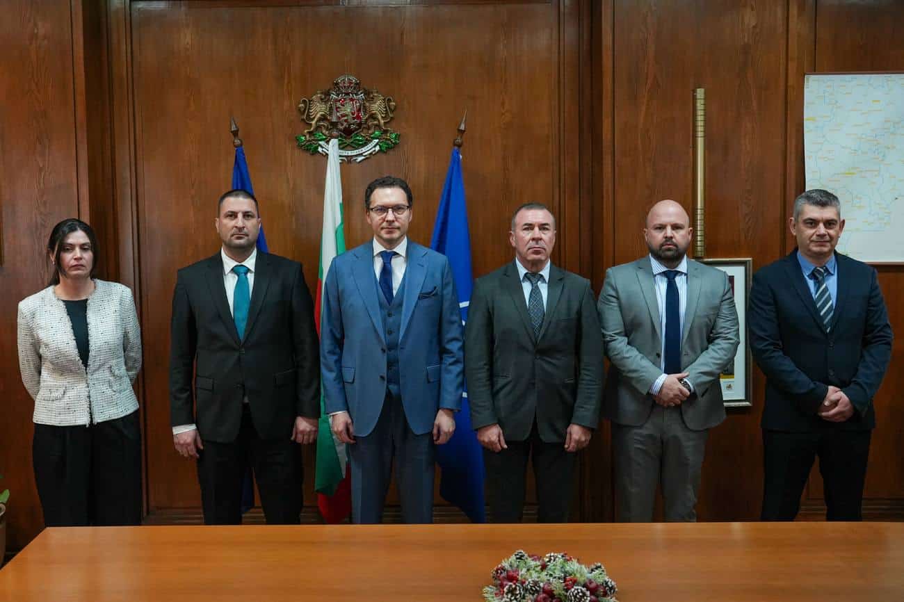 Министърът на вътрешните работи в оставка проведе официална церемония по