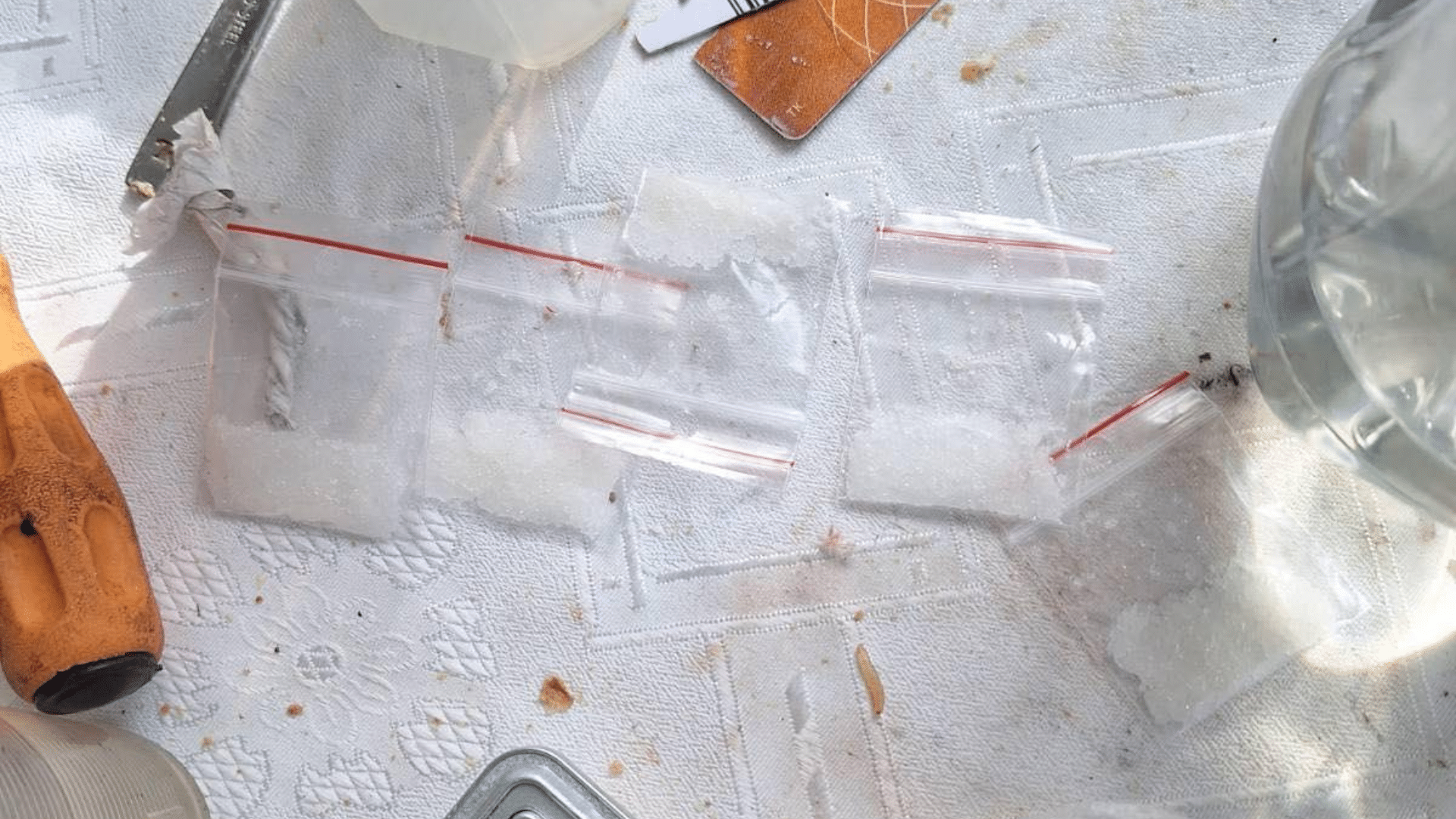 Служители на Първо районно управление – Бургас иззеха опасни химикали