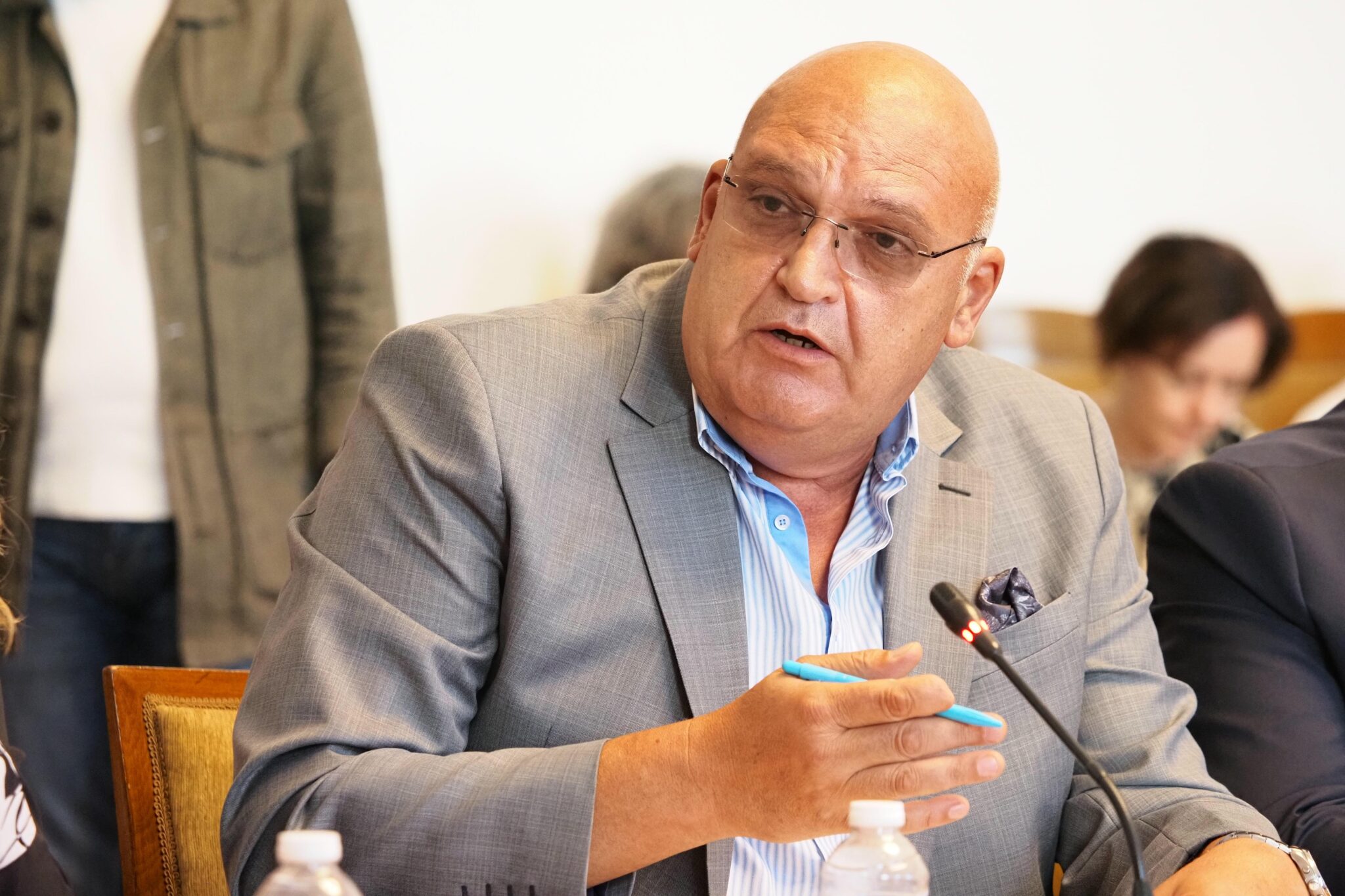 При липса на приет държавен бюджет подписването на нов национален