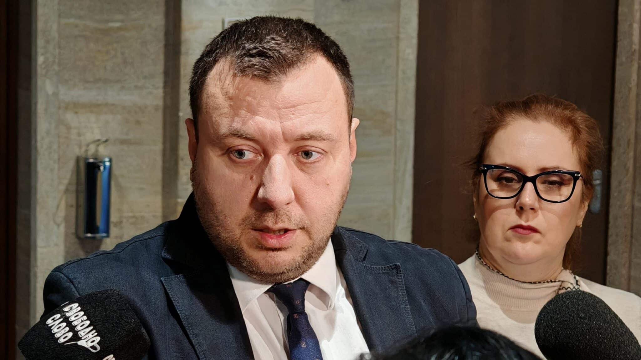 Петър Петров от парламентарната група на 8222 8222 изложи пред