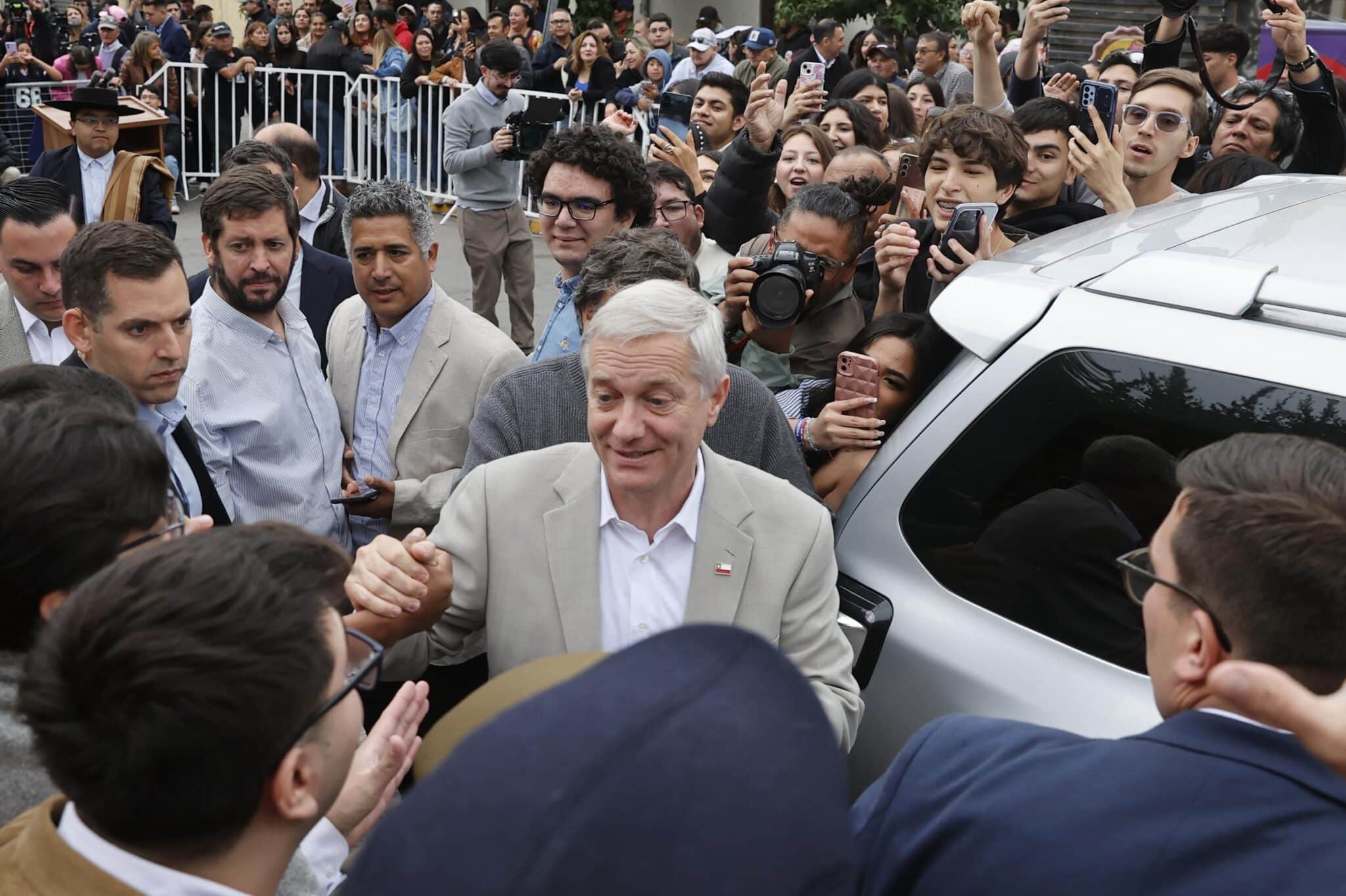 Чилийците гласуваха в неделя за да изберат следващия си президент