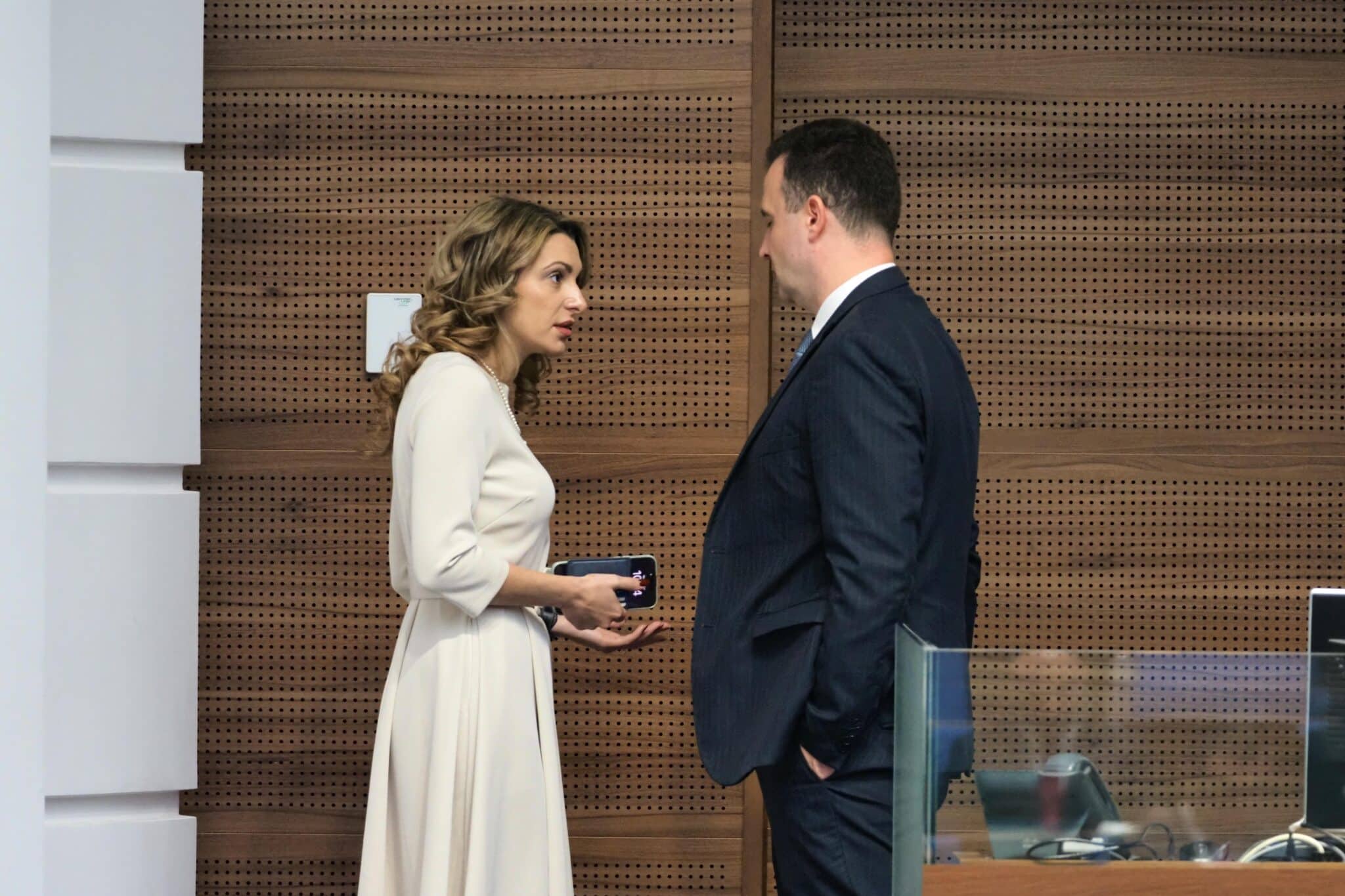 Парламентарната Комисия по енергетикаодобри Законопроекта за държавния бюджет по време