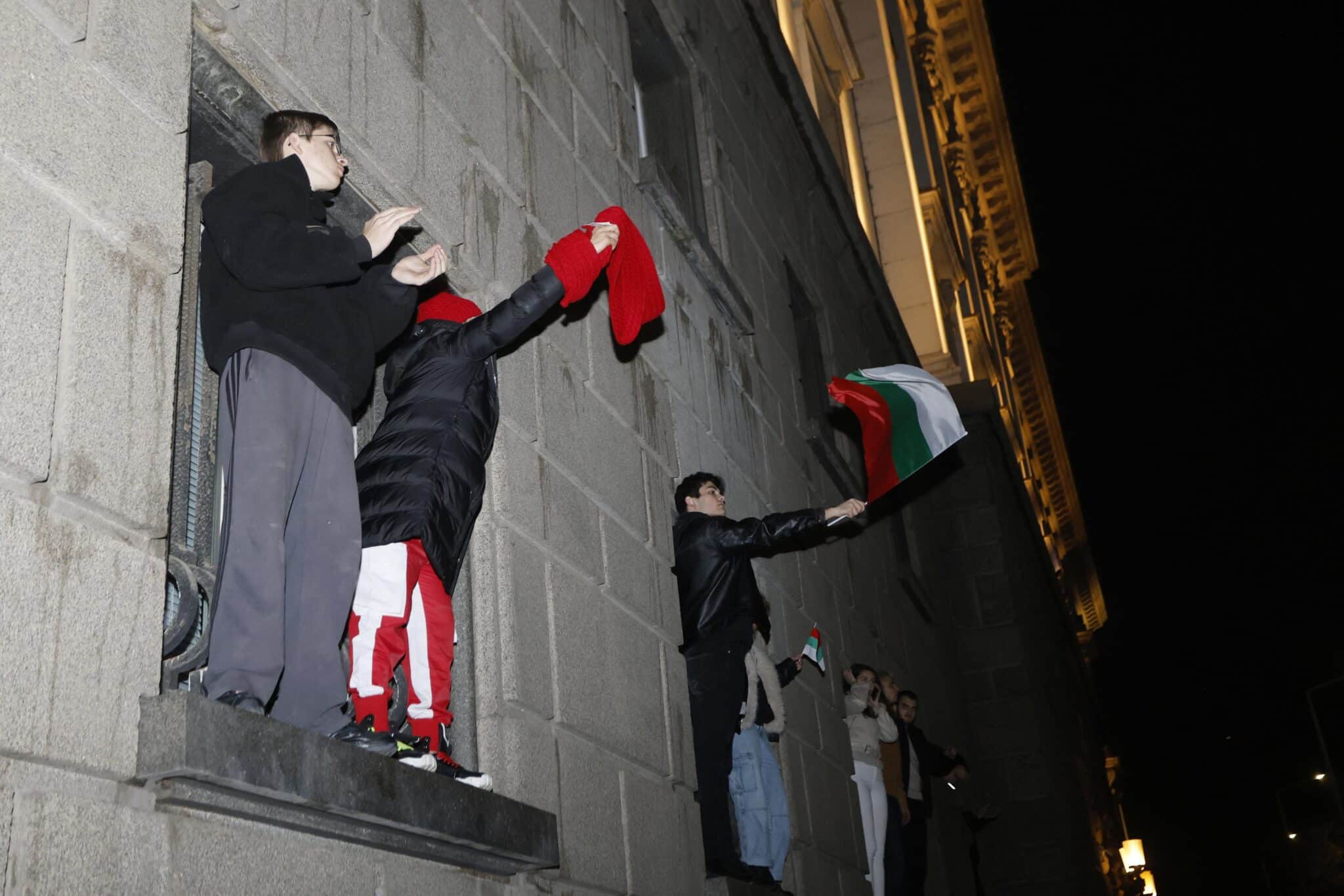 Журналистът и политически анализатор Калина Андролова публикува остър коментар в