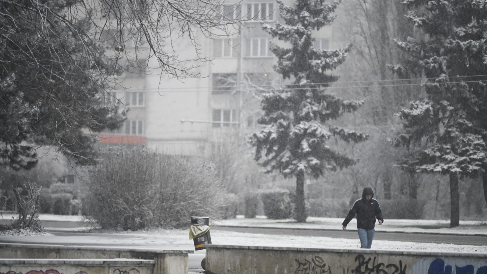 Пътната обстановка в столицата е нормална като движението се осъществява