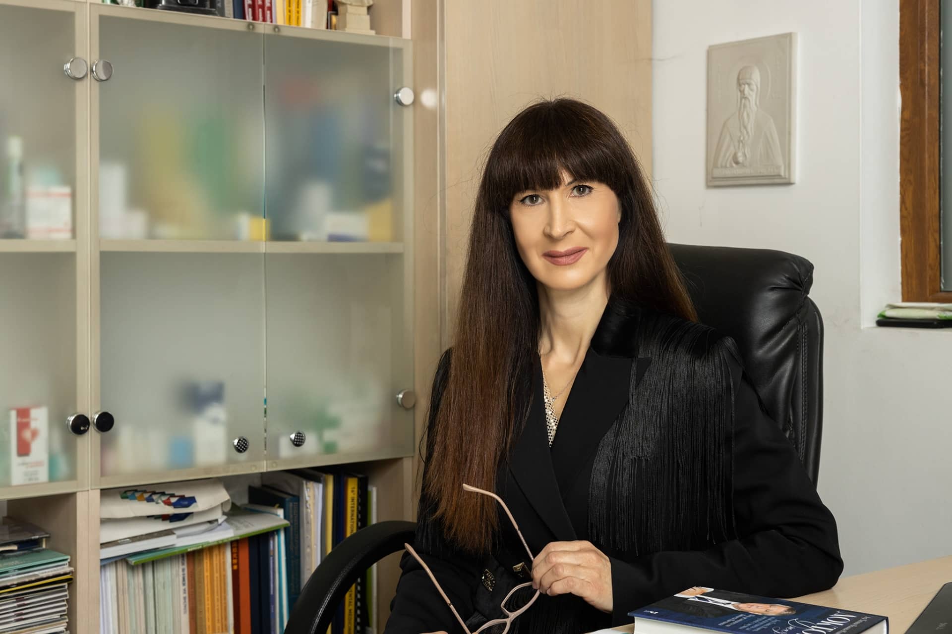 8222 Емил беше изключително харизматична личност Човек с невероятен интелект