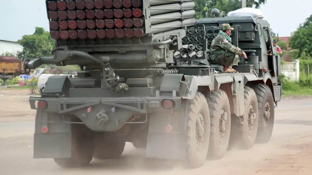 Тайланд е извършил въздушни удари по спорен граничен район с