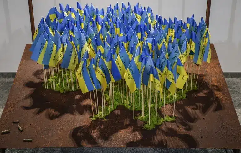 Почти три четвърти от украинците или по точно 72 са