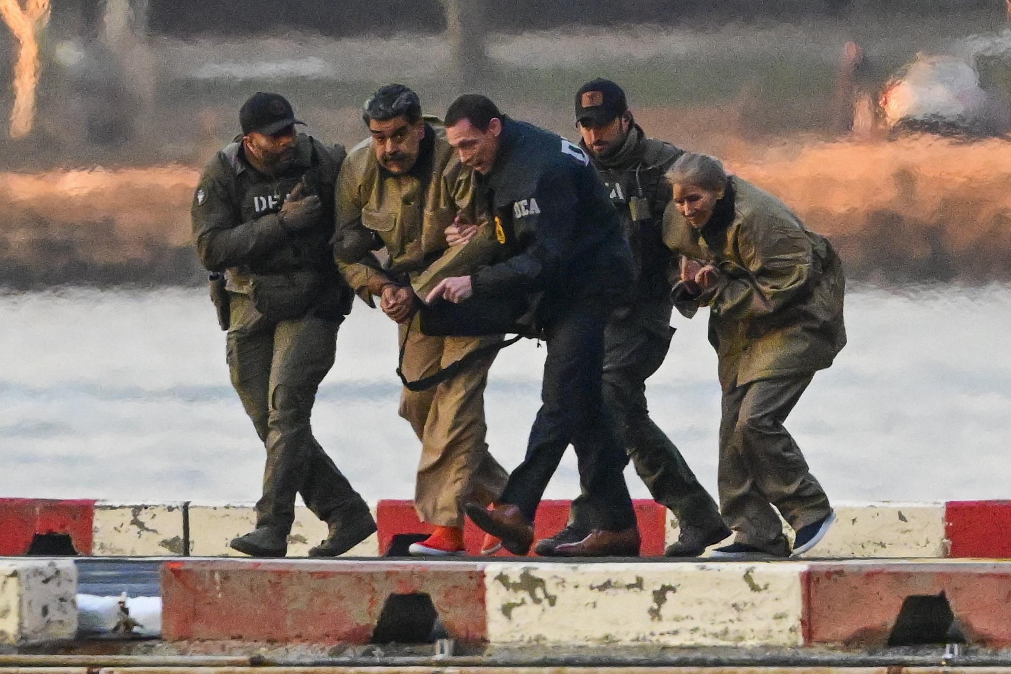 Атаката при която Съединените щати заловиха Николас Мадуро в Каракас