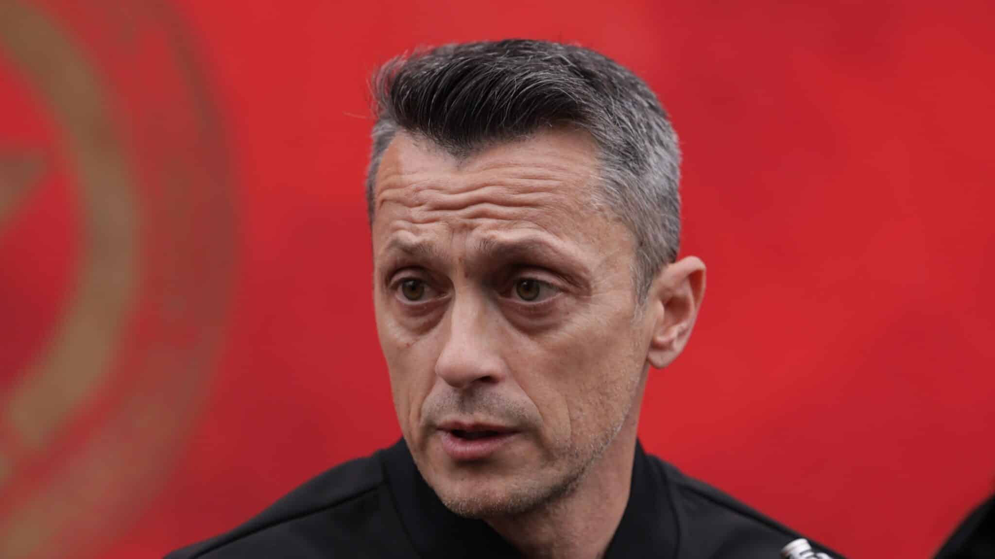 Ние сме длъжни да вървим в линия в която да