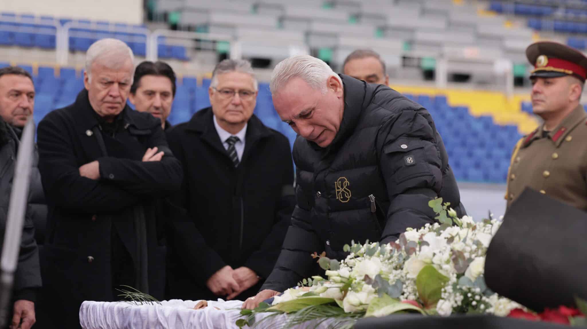 Усмивката никога няма да спре такъв беше той – винаги