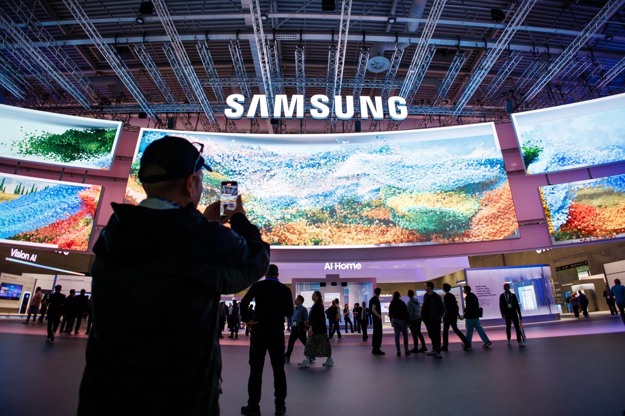 Южнокорейският технологичен гигант Samsung Electronics заяви че очаква оперативната му