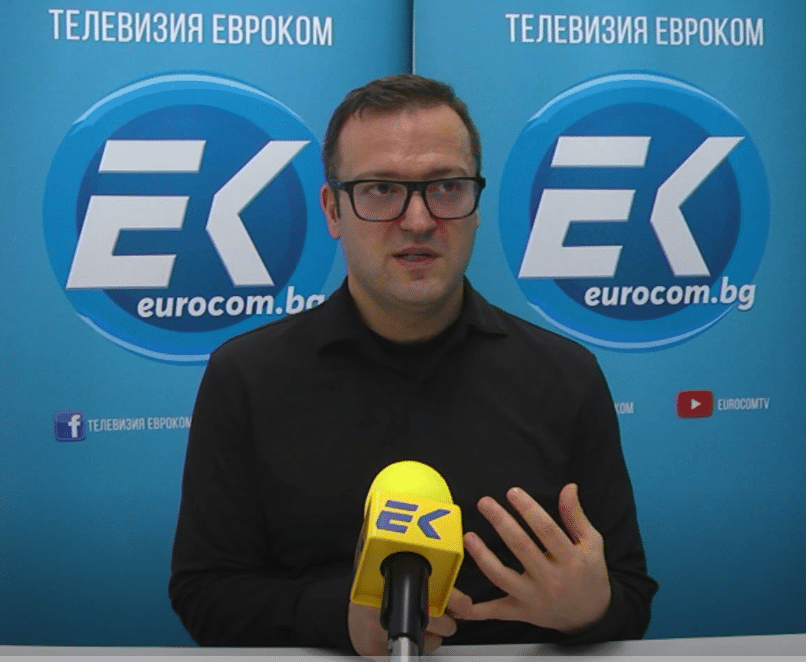 Досиетата „Епстийн“: Връзки с „Мосад“, какво значи „пица“, „хотдок“ и „сос“, и каква е българската следа на Робърт Максуел (видео)