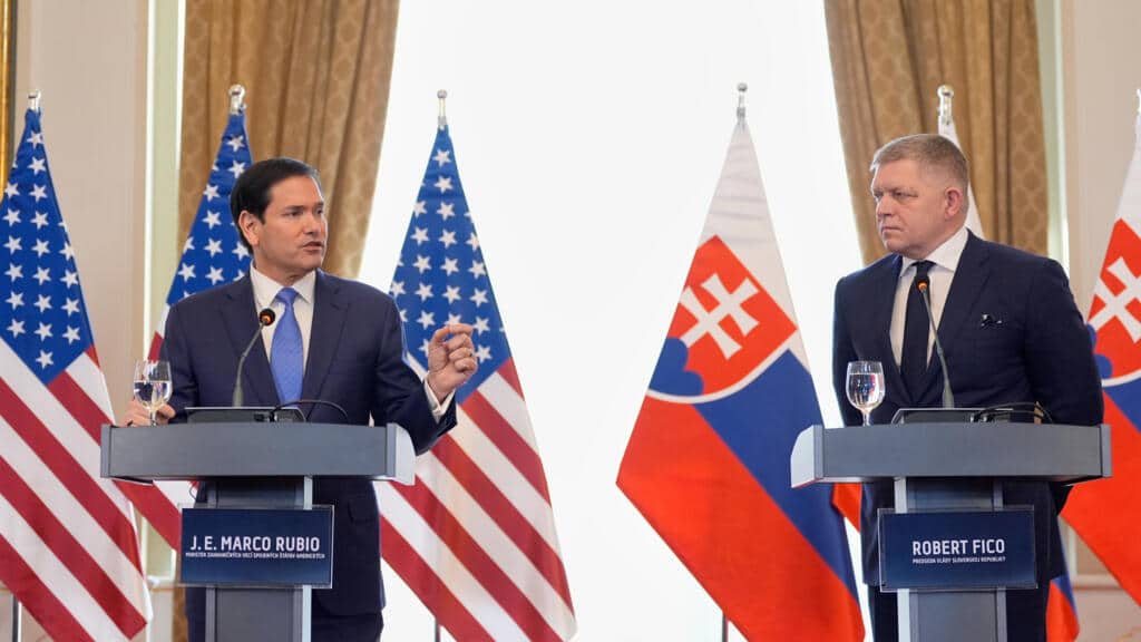 Роберт Фицо и Марко Рубио